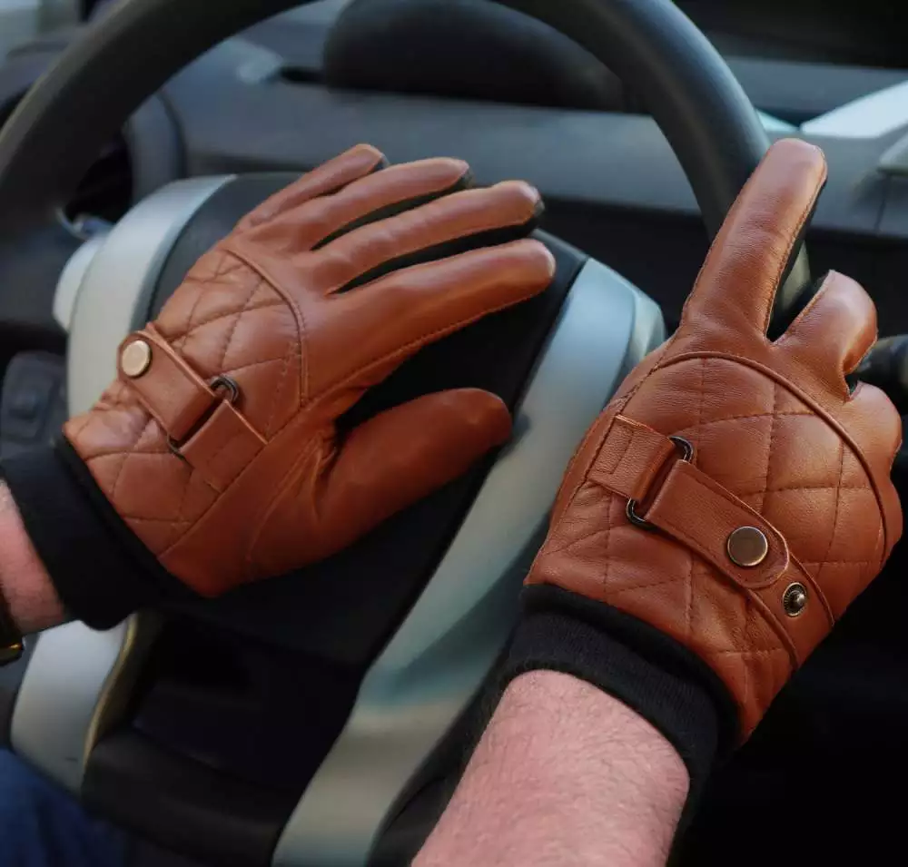 Tan Mens Quilted Leather Gloves